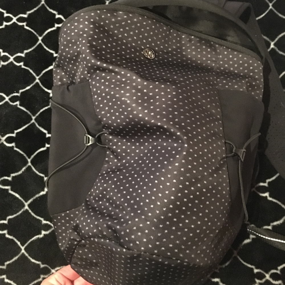 Lululemon "Run All Day" Bag